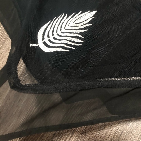 Alfani Woman Black Embroidered Leaf Overlay Tank Top - Sheer Hem - Size 1X - Picture 3 of 6